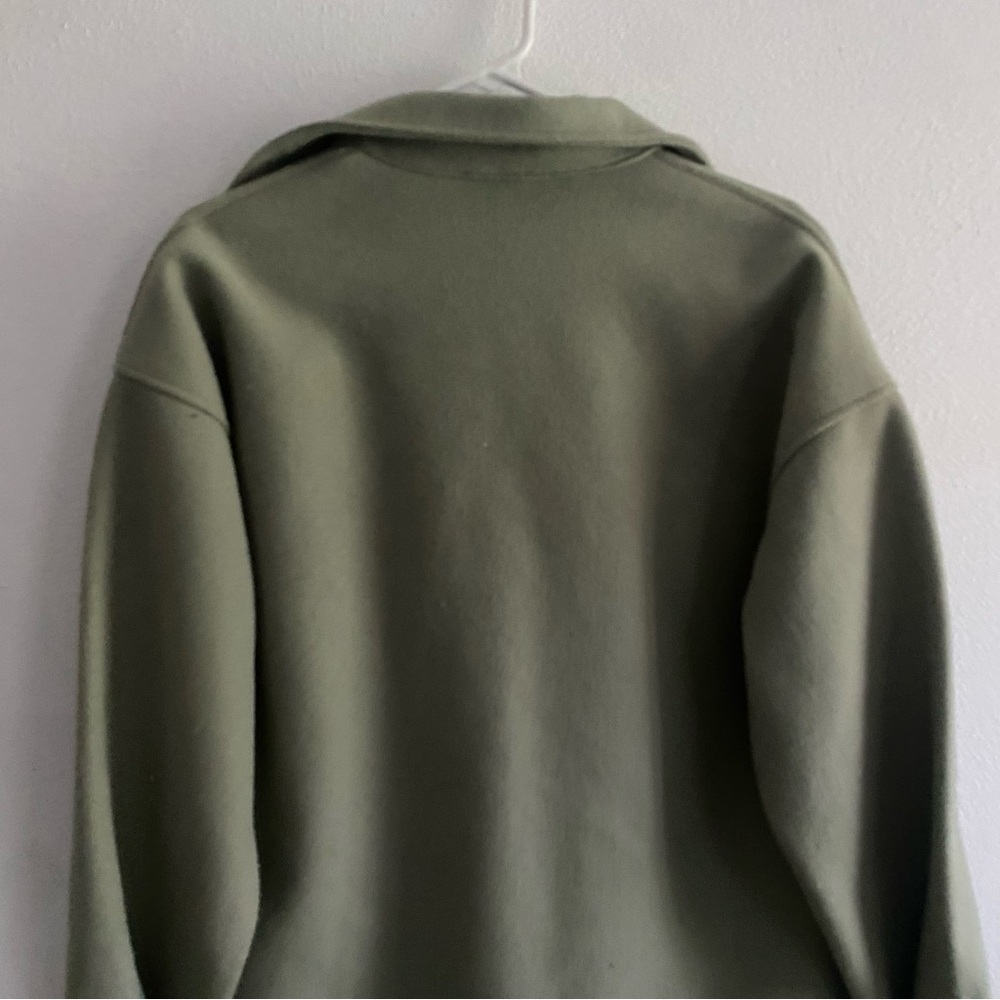 Forever 21 Green Oversized Shacket - Picture 9 of 11